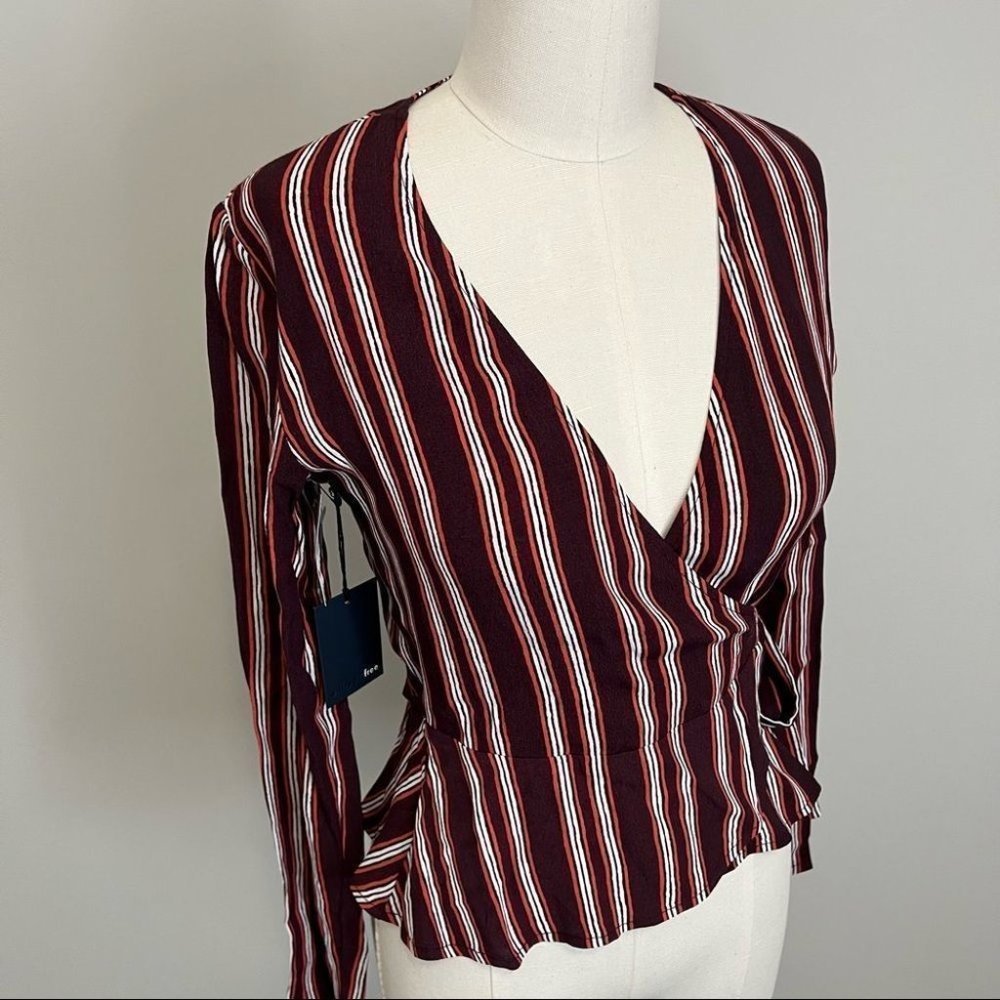 NWT Aritzia Wilfred Free Shannon Wrap Blouse Cardamon Stripe - Picture 12 of 16